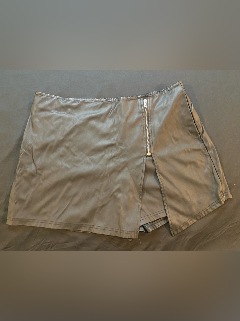 Black Faux Leather Women’s Skort with Front Zip